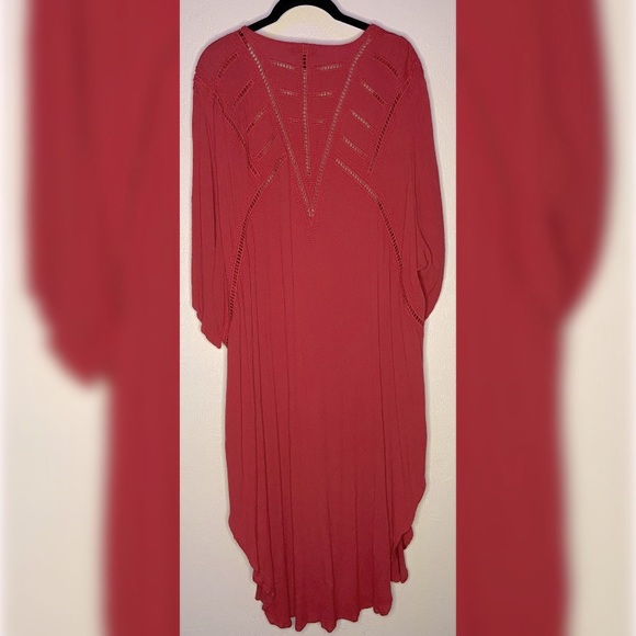 TORRID RED (CORAL) CRINKLED GAUZE CROCHET INSET LONGLINE KIMONO - Picture 7 of 7